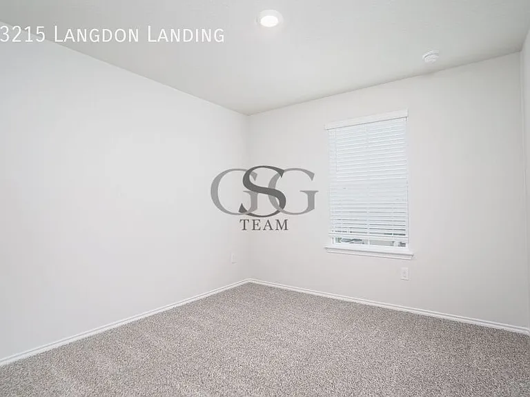 23215 Langdon Lndg — Photo 11