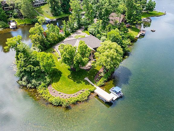 4th image of 332 Blarney Ln