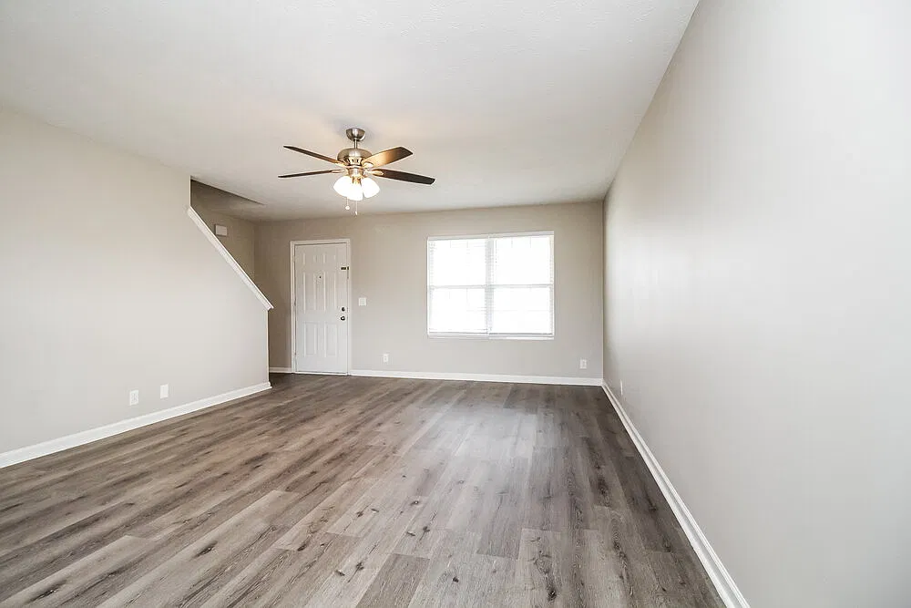4 bed, 2.5 bath, 1908 sqft, $2,220 — Photo 4