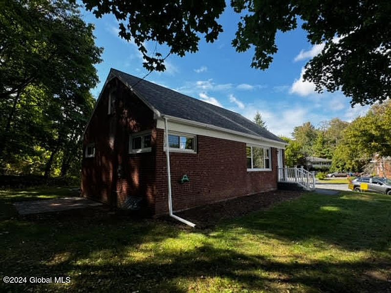 3rd image of 2 Midway Drive