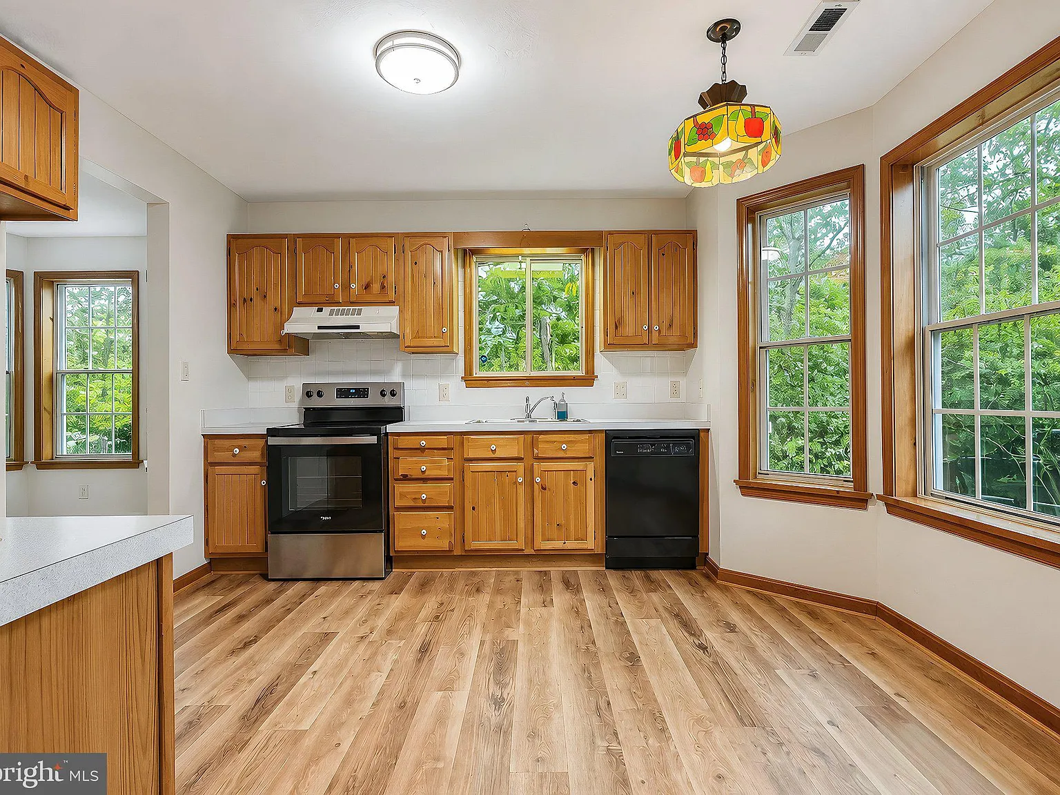 4 bed, 2.5 bath, 2263 sqft, $2,800 — Photo 3