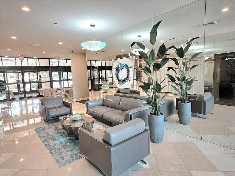 1631 S Ocean Blvd #1006 — Photo 5