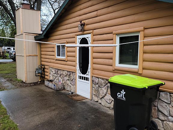 3rd image of 9049 Superior Ave