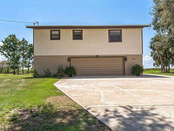 3rd image of 3124 Country Lake Dr