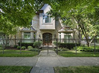 1060 Spruce St, Winnetka, IL 60093