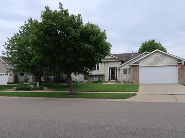 480 Manor Ridge Dr NW, Rochester, MN 55901