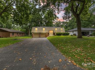 2750 E Riverview Dr, Kankakee, IL 60901