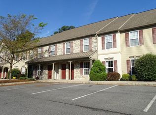 1262 Hammon Ave, Ephrata, PA 17522