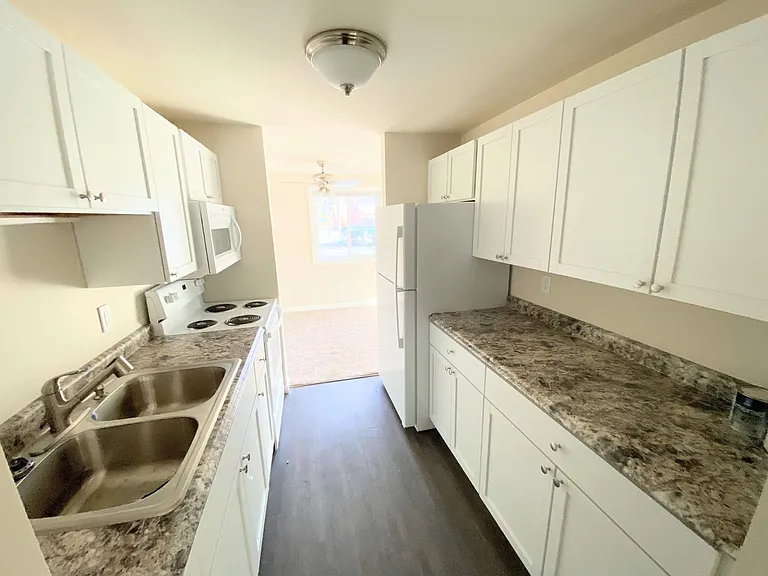 5022 Sheboygan Ave — Photo 15