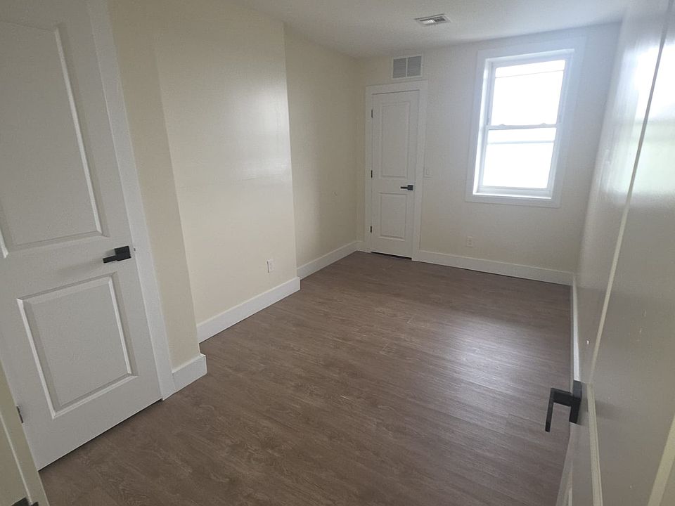 1st image of 358-360 S Orange Ave #3L