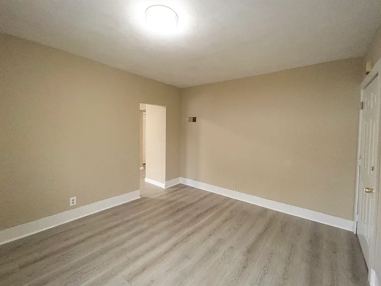 25 Oakland Ave #2R — Photo 5