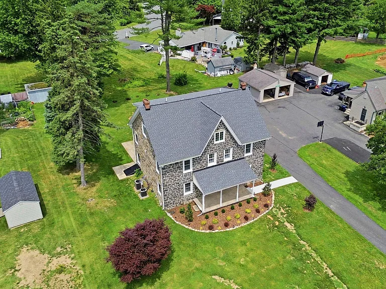 1512 Naamans Creek Rd — Photo 38