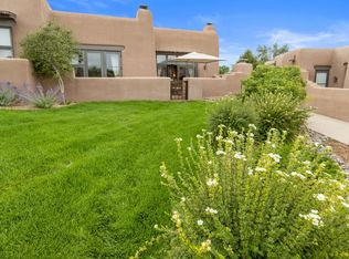 6 Plazuela Intimo, Santa Fe, NM 87506