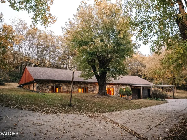 264 Old Dandridge Pike, Strawberry Plains, TN 37871