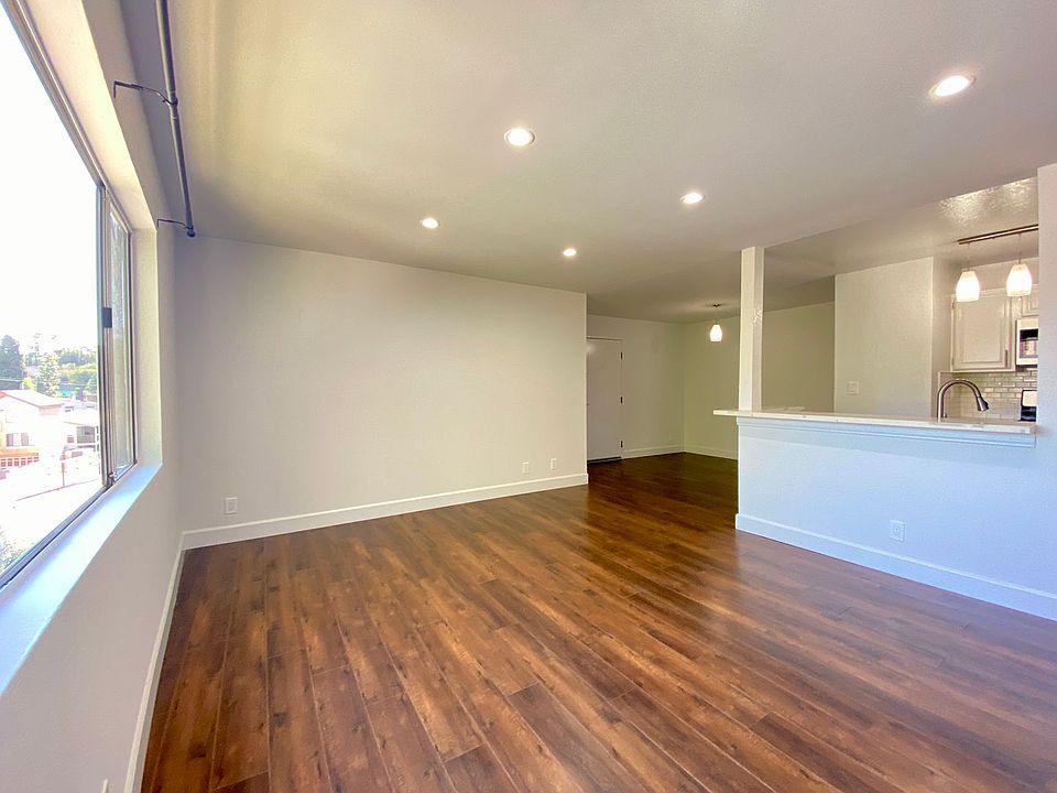 1st image of 2330 N Cahuenga Blvd #307