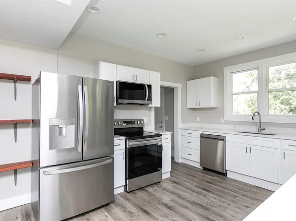 400 W Ashland Ave, Indianola, IA 50125