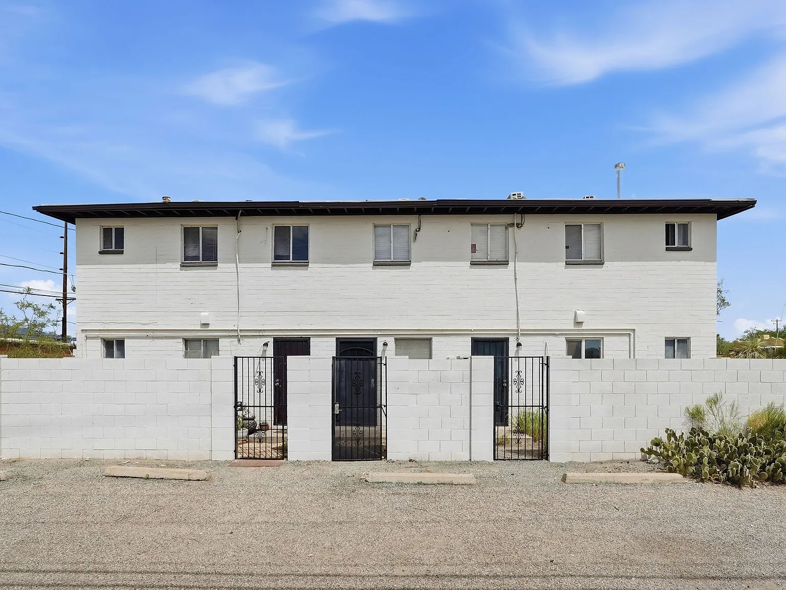 **Half a months rent off** Act now! — Photo 2