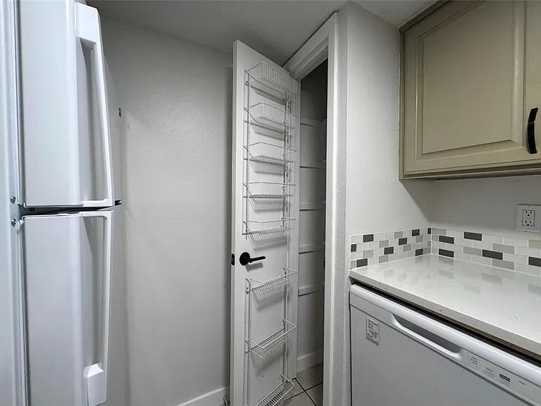 7920 Rockwood Ln #114 — Photo 13