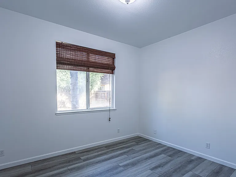 2337 N Silvervale St — Photo 44