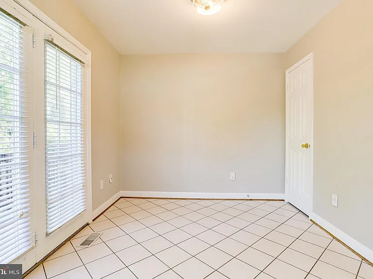 1706 S Edgewood St — Photo 35