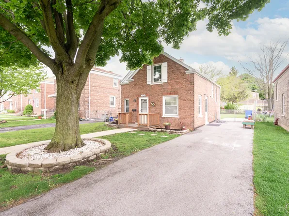 5169 W 64th St, Chicago, IL 60638