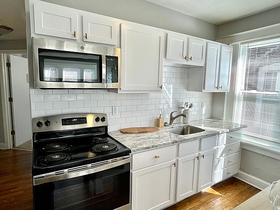 4th image of 4543 Flad Ave #2E