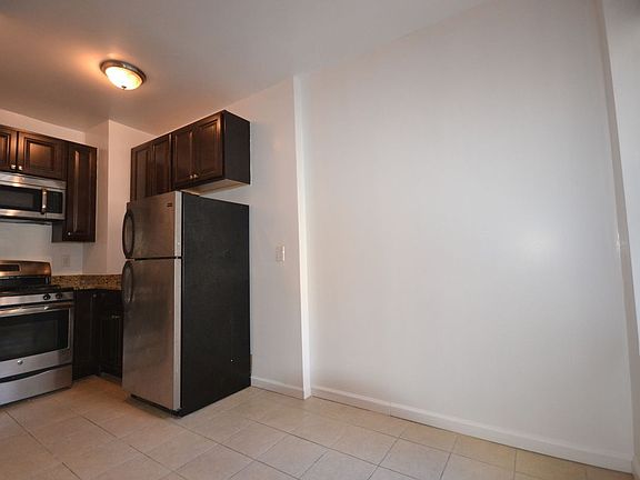 4th image of 4141 44th St APT G2