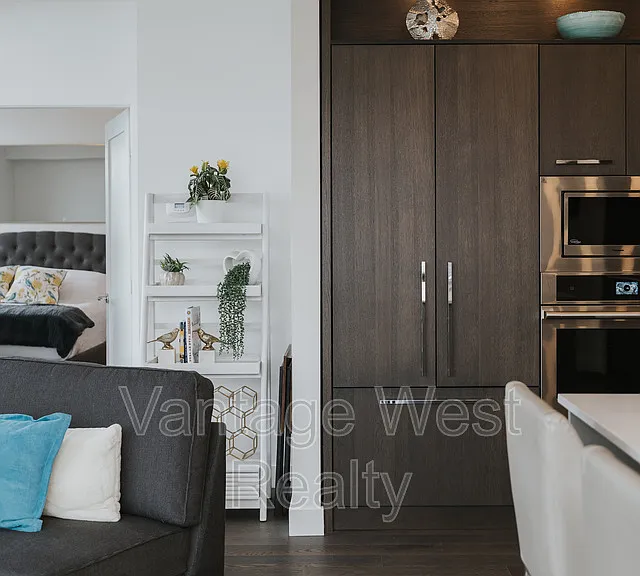 3389 Lakeshore Rd #516 — Photo 9