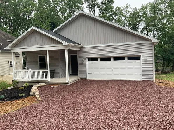 310 Four Seasons Dr, Drums, PA 18222