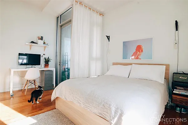 Rented by City Connections Realty | media 23