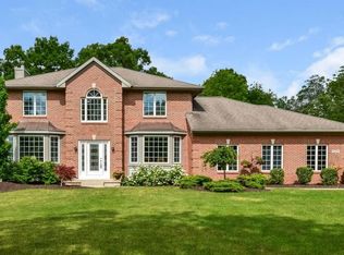 5088 Luxemburg St SE, Grand Rapids, MI 49546