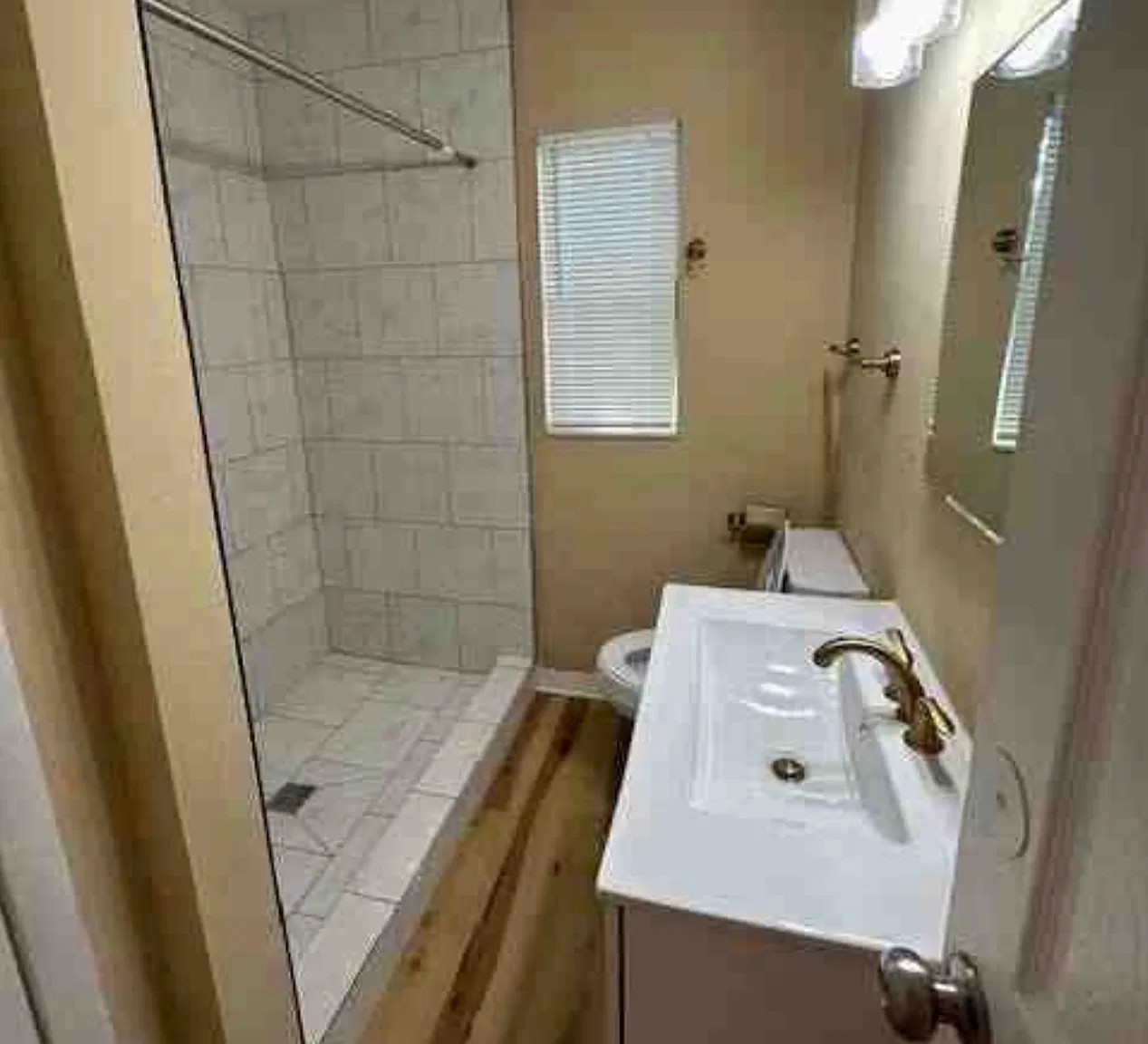 4 bed, 1580 sqft, $2,000 — Photo 2
