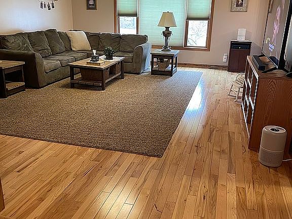 5th image of 1936 Olive Rd