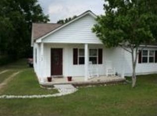745 Magnolia St, Pelion, SC 29123