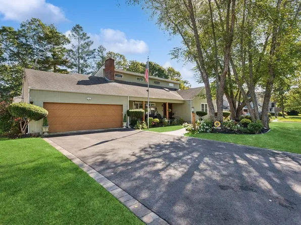 57 Ketcham Avenue, Patchogue, NY 11772