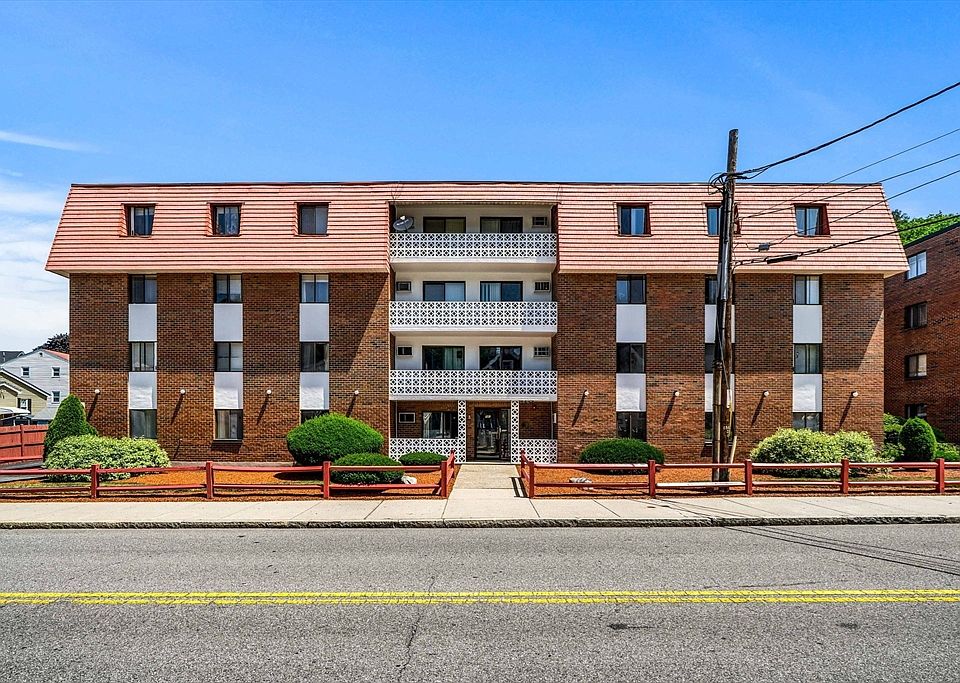 1st image of 141 Pierce St APT 12