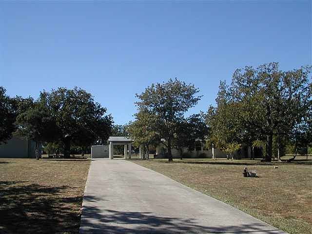 1st image of 601 Roselea Dr