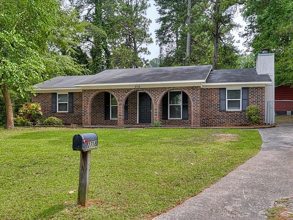 3rd image of 2718 Cranbrook Dr
