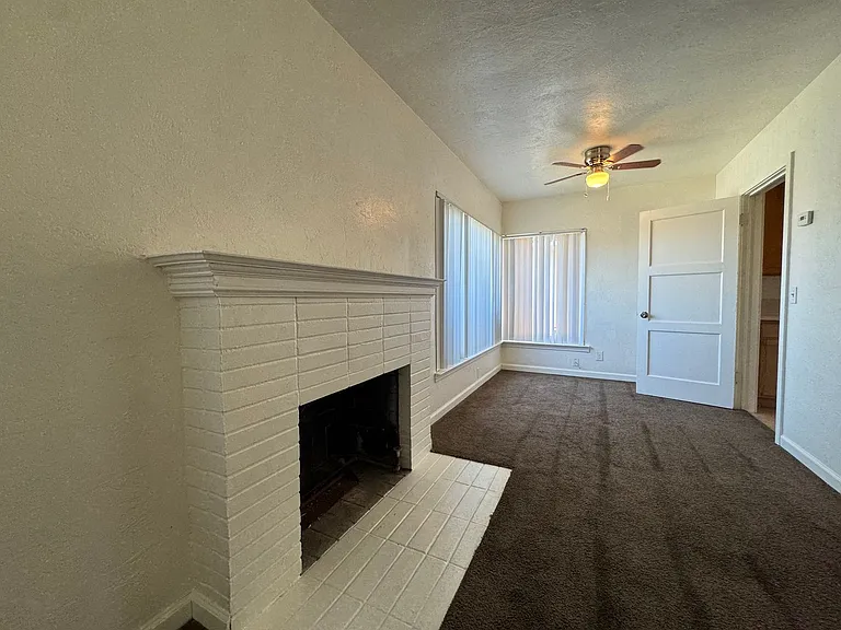 3452 - 3458 E. Clinton Ave Fresno — Photo 6