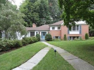 6105 Winnebago Rd, Bethesda, MD 20816