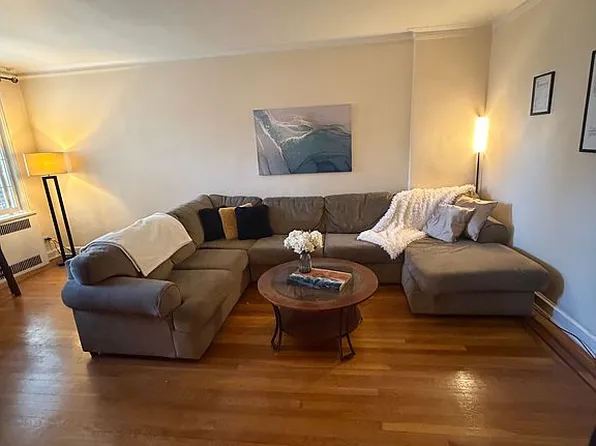 2540 31st Ave APT 1K, Astoria, NY 11106