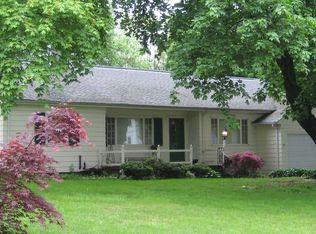 74 Jackson Rd, Hamden, CT 06517