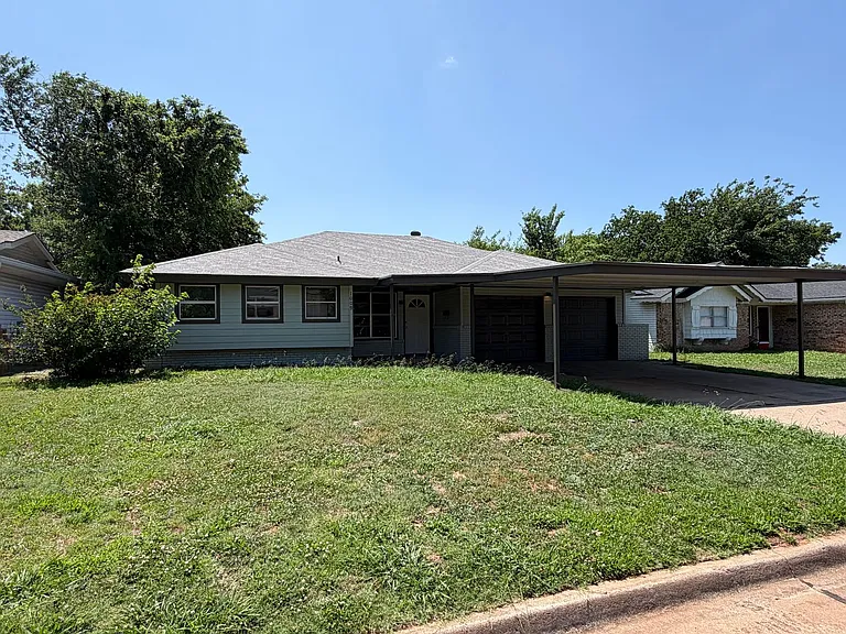 1009 Shalimar Dr — Photo 10