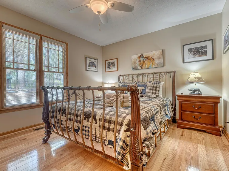 1142 Walnut Rdg — Photo 19
