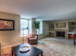 10122 Beekman Place Dr, Houston, TX 77043