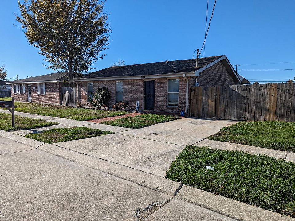 1st image of 2916 Ashley Dr