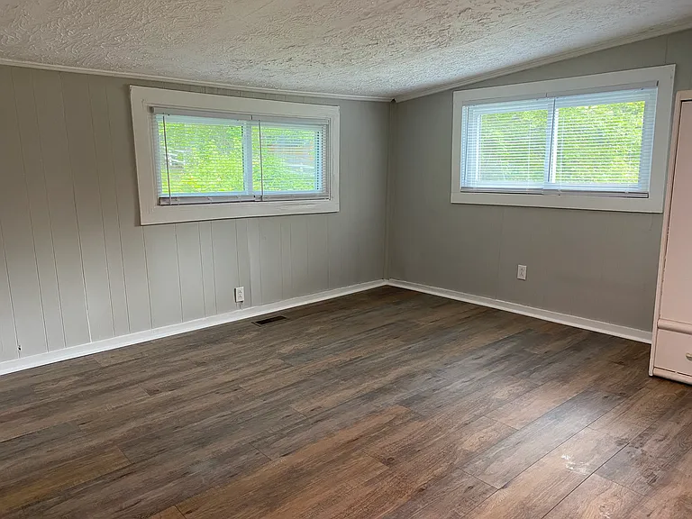 Office / Bonus Room