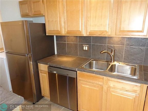 3rd image of 2907 NE 8th Ter APT 102