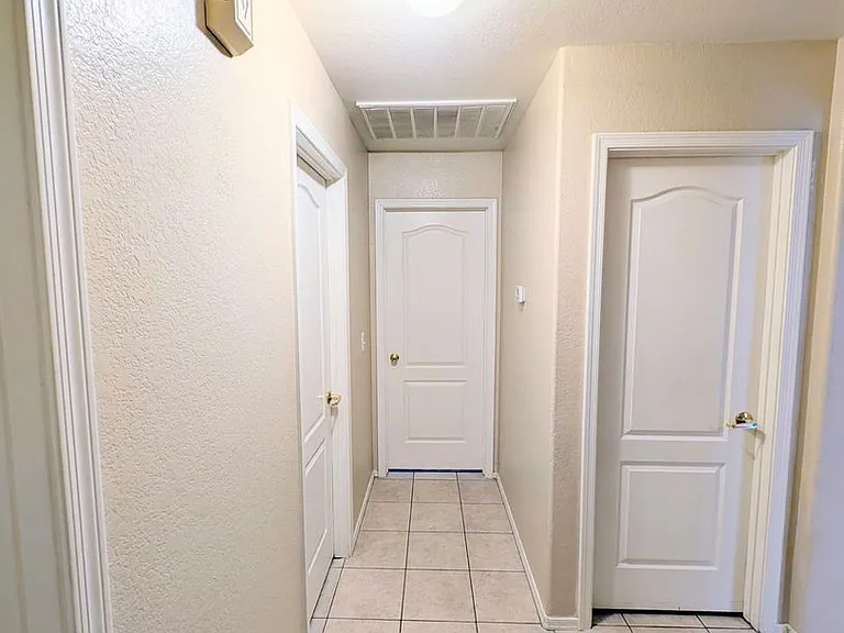 116 W Del Rio St — Photo 14