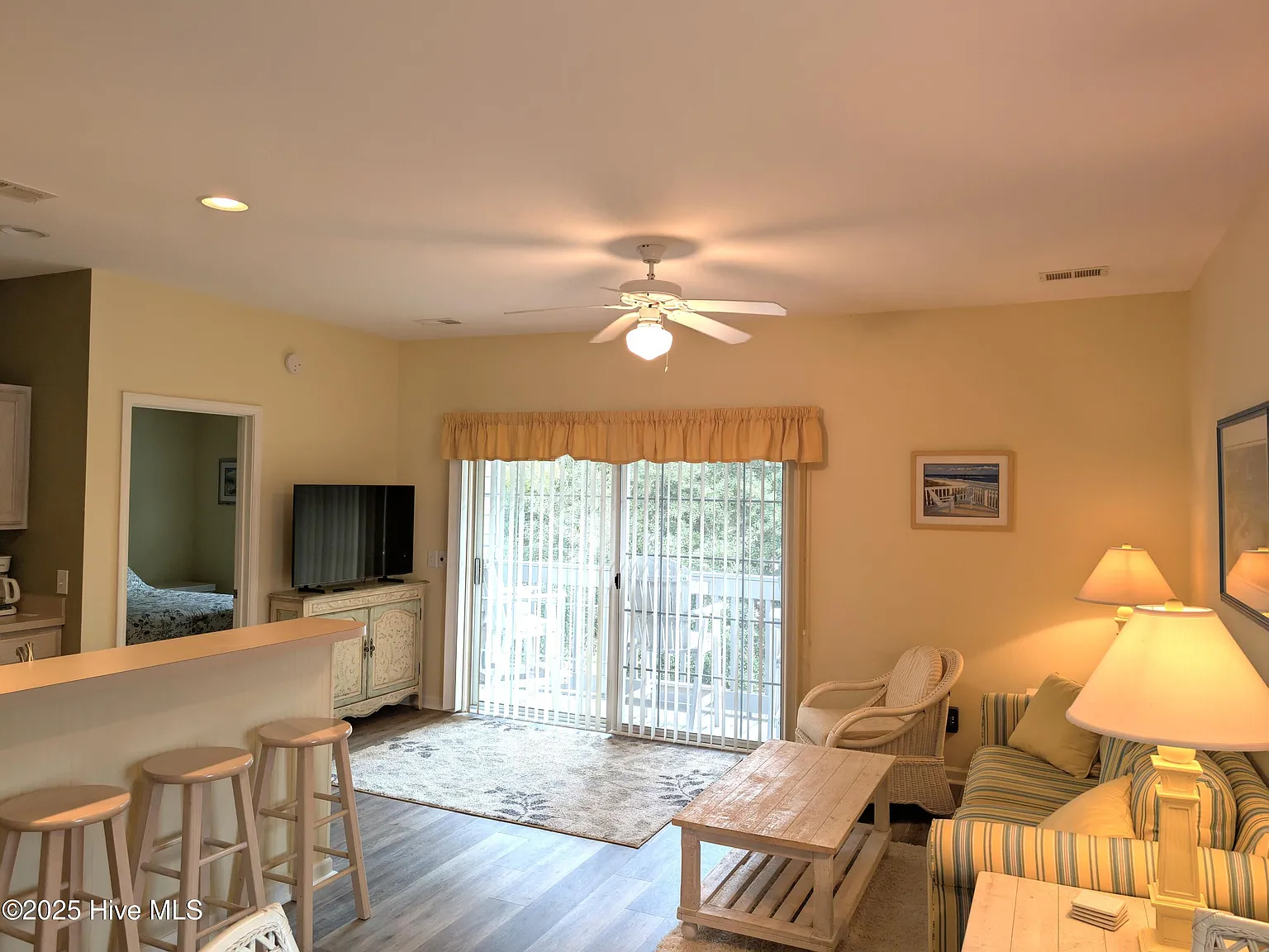 2 bed, 2.0 bath, 861 sqft, $1,500 — Photo 3